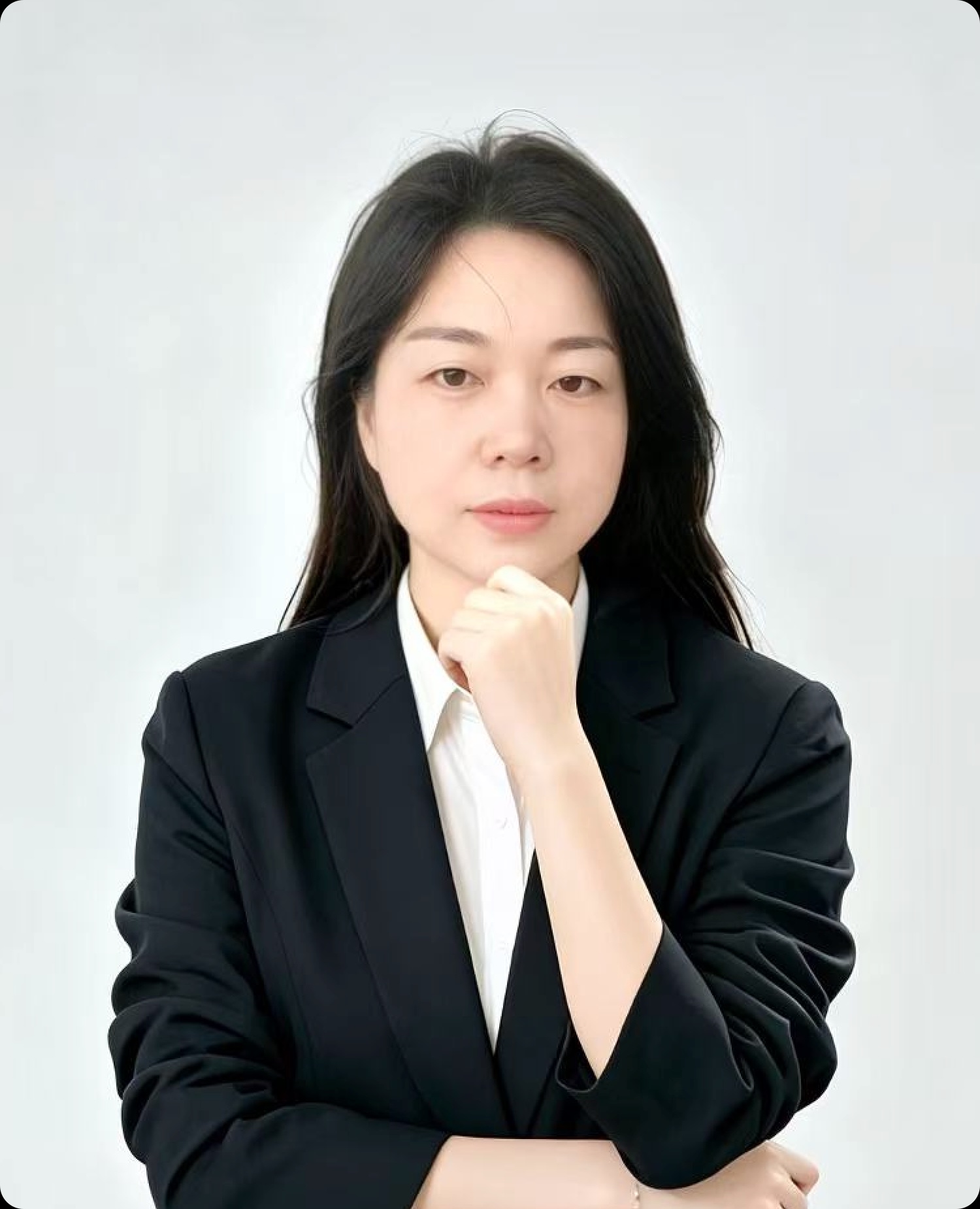 张莉